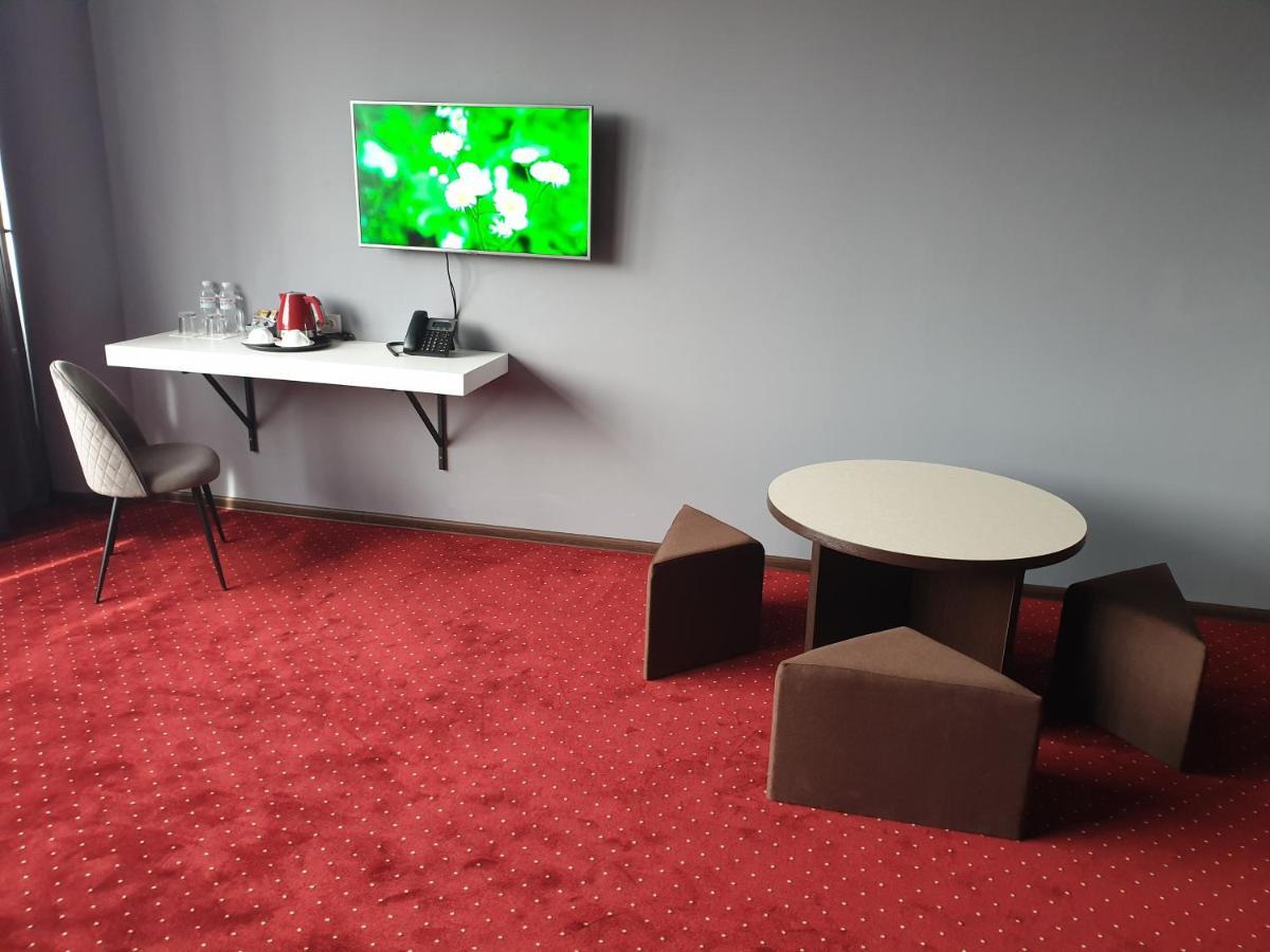 אירפין Lex Trend Hotel מראה חיצוני תמונה